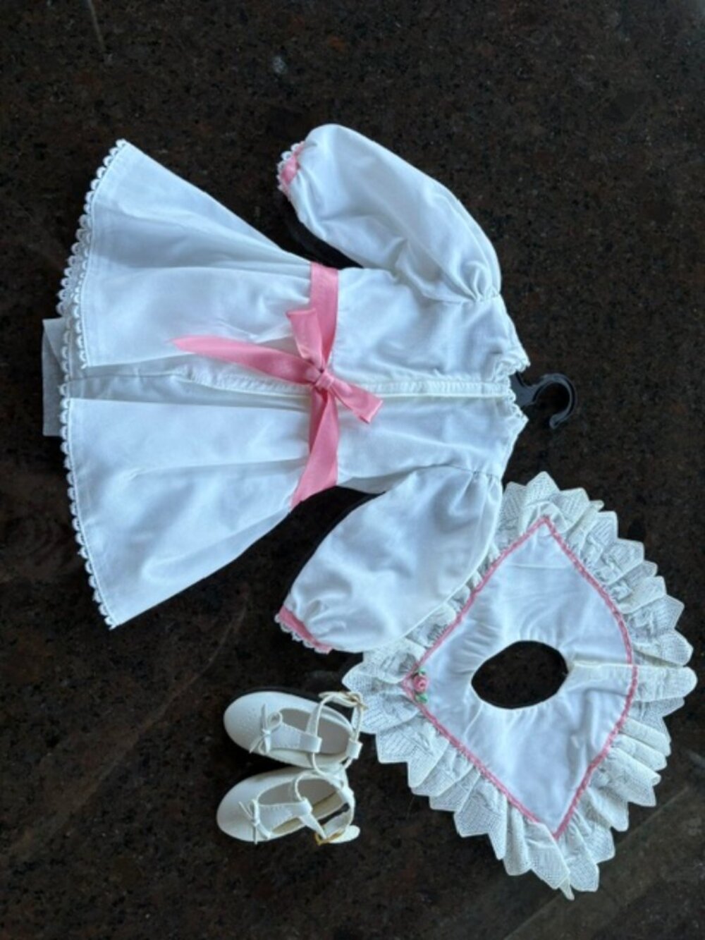 Pleasant Company - 3 Outfits - 18" Samantha Doll - Picture 5 of 9